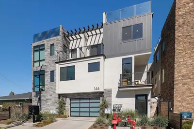 Image de Walk to the Beach & Pier! | Ocean View Roof Deck