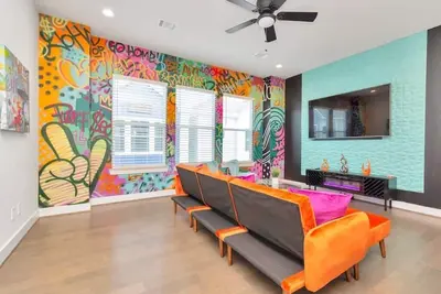 Image de Centrally Located Luxury Townhome in Houston