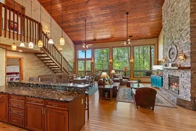 Image de 4br w/Incredible Views*Theater*Games*Hot Tub