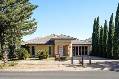 Image de Rustic Point Cook Family Home near Sanctuary Lakes