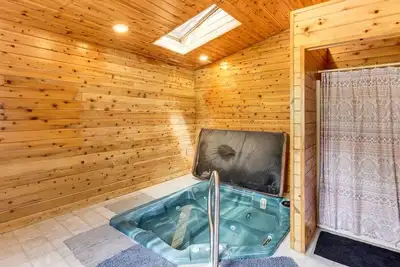 Image de Spacious 6 bedroom house, Ac, fitness room in charming cove Bay Area