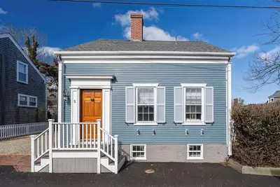 Image de Charming 4-bedroom house with Ac, WiFi steps from downtown in Nantucket