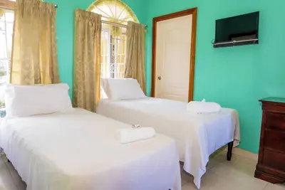 11-bedroom villa in marvelous Montego Bay with Ac, WiFi