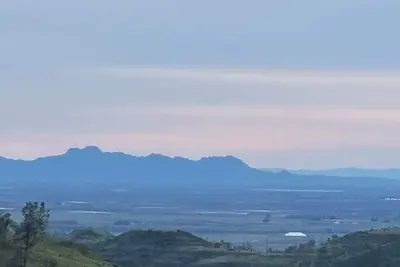 Image de Charming Tiny House in Paradise with gorgeous views of the Sutter Buttes.