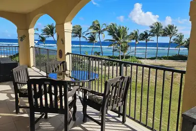 Image de Pelican Paradise – Your Seaside Escape Awaits!