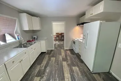 Image de 3-bedroom house in Fairfax close to everything in town. Enjoy your stay