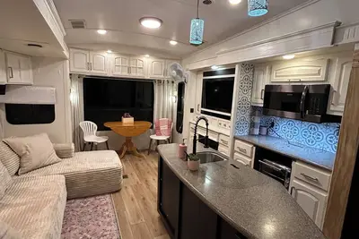 Cozy Rv in Nederland with Ac, WiFi