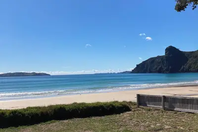 Image de Beachfront Bliss - Taupo Bay