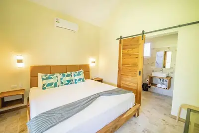 Image de 9br Villa: Outdoor Jacuzzi, Billiard & Bbq Near the Beach