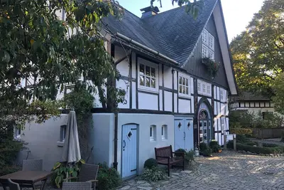 Image de Ornes half-timbered building monument