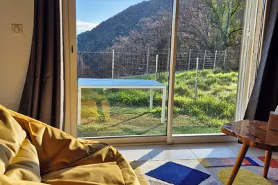 Image de Maison moderne tout confort été/hivers. \n10min à pieds du magnifique pont Génois!