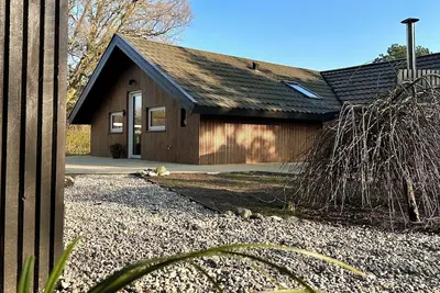 Image de Welcome to your holiday retreat – relaxation and coziness await!