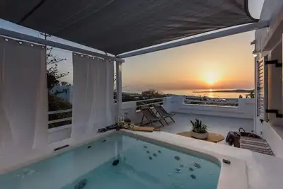 Image de Sunset 3-bedroom house for friends or families above Parikia!
