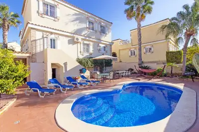 Image de 5 Bed Villa with Private Heated Pool & Games Room, Gran Alacant, Alicante