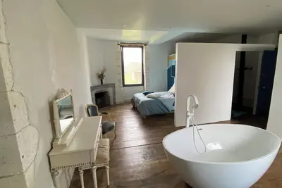 Image de Maison de maître 300m2, sérénité absolue à 1h30 de l’océan