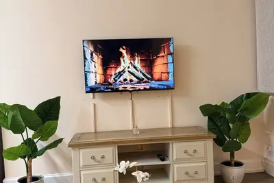 Image de luxurious stay in this premium fully equipped 1 bedroom flat in central Ipswich.