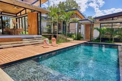 Image de Boho Getaway, 10 min Walk to Beach and Dining