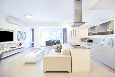 Image de Peaceful 3br near Frishman Beach by HolyGuest