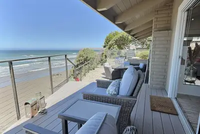 Image de Gem Of The Sea – A Cayucos Home with Stunning Views & Private Beach Access!
