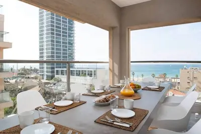 Luxurious 5br Banana Beach Sea View by HolyGuest