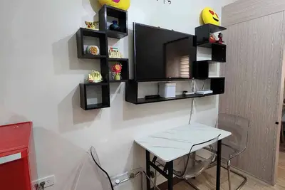 Image de Cozy 1-Bedroom in Trees with Netflix, WiFi, Mini Speaker Karaoke with dual Mic
