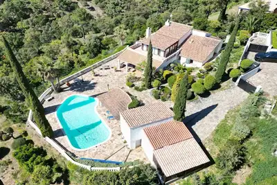 Image de Grande Villa avec superbe piscine sur les hauteurs du Rayol-Canadel