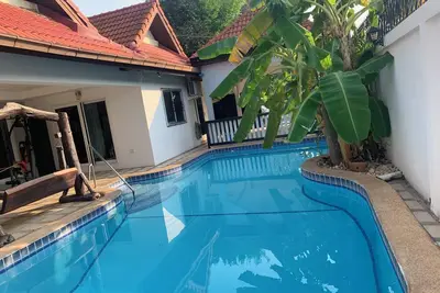 4 bedroom  4 bathroom Private Pool Villa located in the Nongprue area of Pattaya