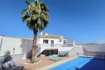 Image de 5 Bedroom House, Private Pool and Outside Kitchen