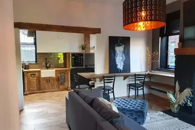 Image de Stylish 2br | Wi Fi & Parking by Hosterooo