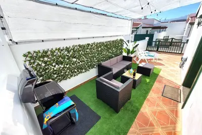 Image de Two bedroom house with wifi, terrace with barbecue close to the beach