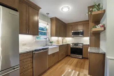 Image de Home in Carrboro. Fully Renovated!