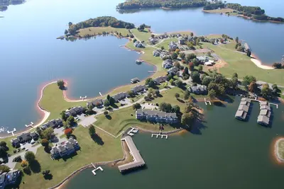 Image de Docktails & Dreams - Lakefront Condo on Sml Lake