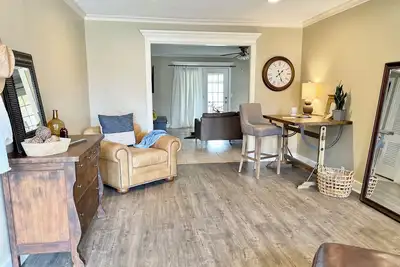 Image de Fifty Second Bnb - 3 Bedroom, 2 Bath - Close to Tech