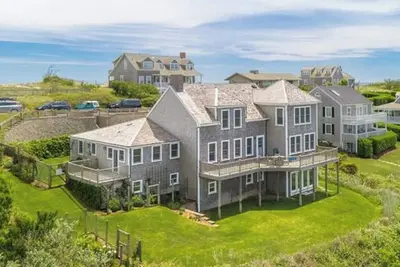 Image de Sconset Retreat with Ocean Views – Minutes from Nantucket’s Best Beaches