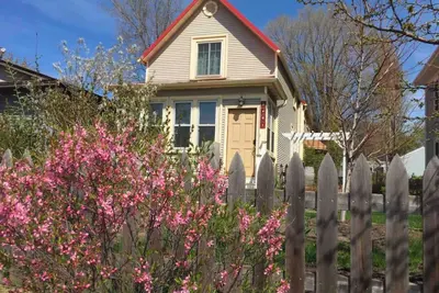 Image de Ne Arts Haven in Trendy Ne Minneapolis with Ac, WiFi