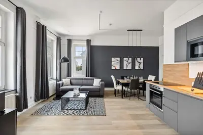 Image de Charysma: Jewel in anthracite | elegant | stylish | 5 min walk to the old town