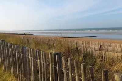 Image de Appartement  a 100 mètres de la plage, vu sur mer. \n4 personnes, 2 couchages