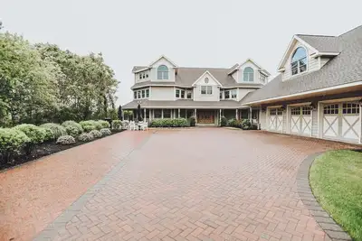 Image de Spacious 6 Bedroom Waterfront Villa in Lower Township with Ac, WiFi