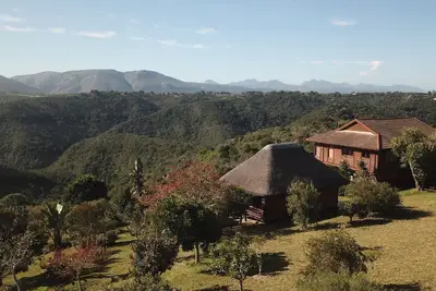 Image de Tranquil forest retreat -Panoramicmountain views