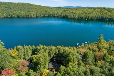 Image de As Seen on Hgtv! Lakefront Cabin w/ Private Dock