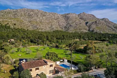 Image de Finca Tirana - Six Chambres Villa, Couchages 12