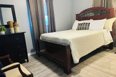 Image de Charming 3-bedroom house in wonderful desirable Kettering private fenced