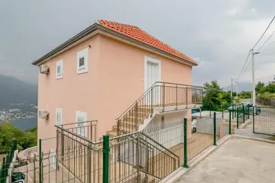 Image de Tranquil Retreat with Private Pool in Lustica Bay - One Bedroom Apartment with Balcony and Sea View