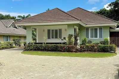 Image de Charming 3-bedroom villa at The Crest with Ac, WiFi in serene Richmond Estate