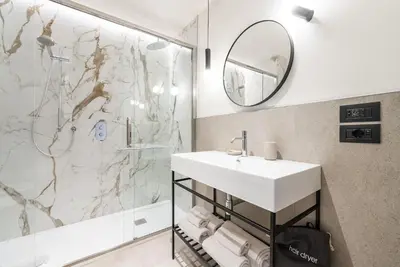 Image de Karalin Sonnino Suite Quadruple avec Balcon