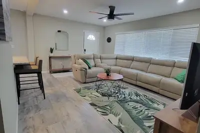 Image de Sunny Coastal Retreat in Bradenton - 3br, 2b Short Drive to Beautiful Beaches.