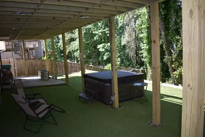 Image de Hot Tub Hideaway Oasis 10 Minutes from Buckhead