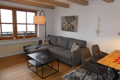 Image de Cozy vacation apartment with large balcony. Mountain view included.