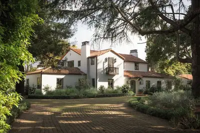Image de El Cedro - Luxurious Family Estate with Pool in Charming Montecito