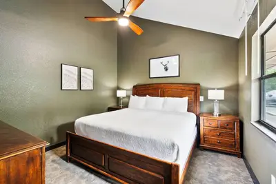 Image de Refreshed Cades Cove Luxury Suite Kitchenette